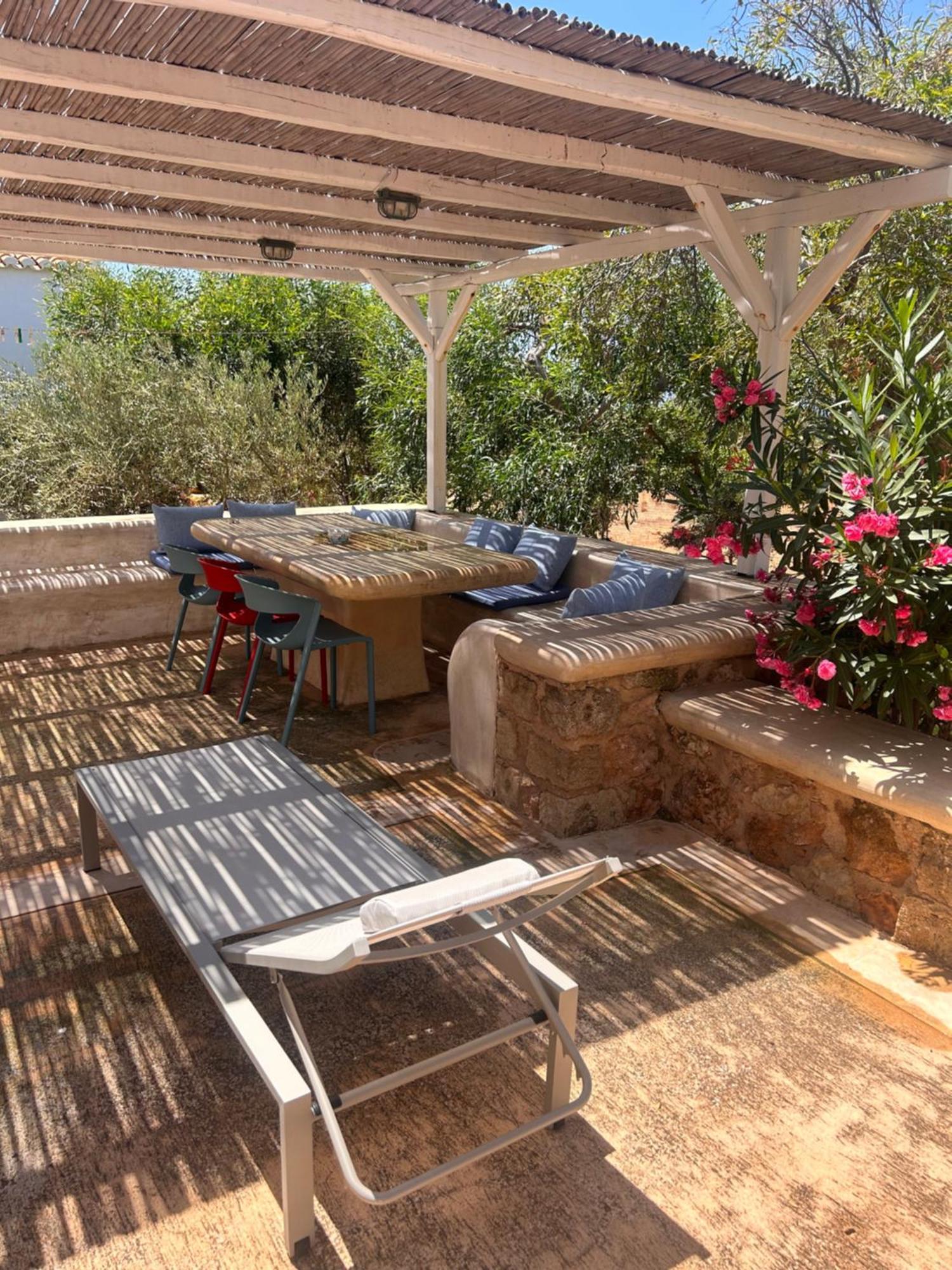 Simos Suites Elafonissos Exterior foto
