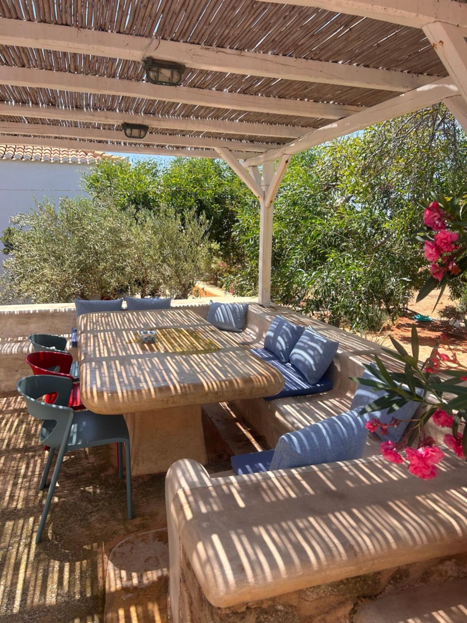 Simos Suites Elafonissos Exterior foto